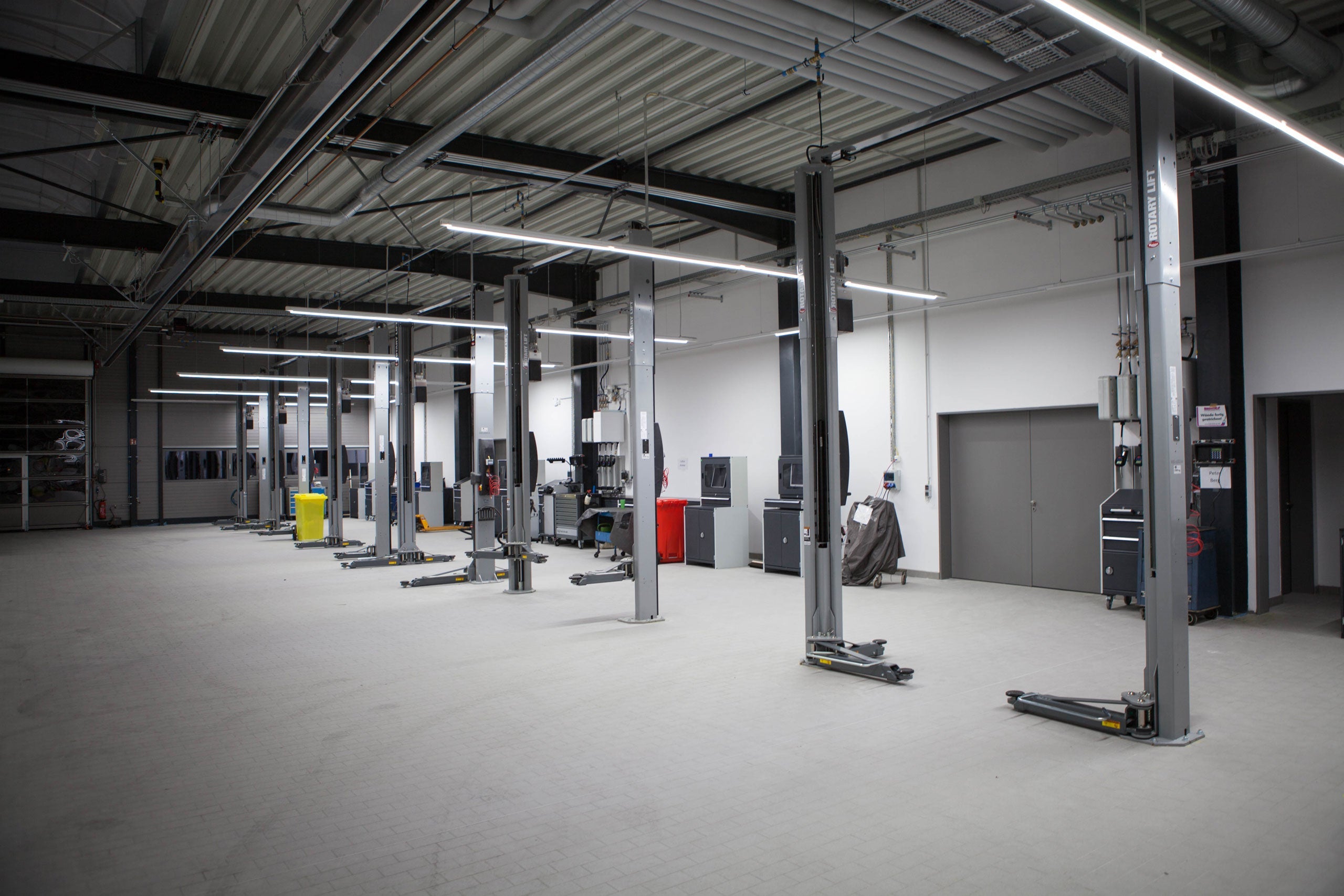 LED Lichtbänder für Industrie, Handel und Gewerbe