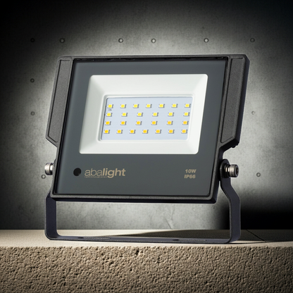 LED Flutlicht MILU 10W CCT – Flexibel, Robust, Effizient